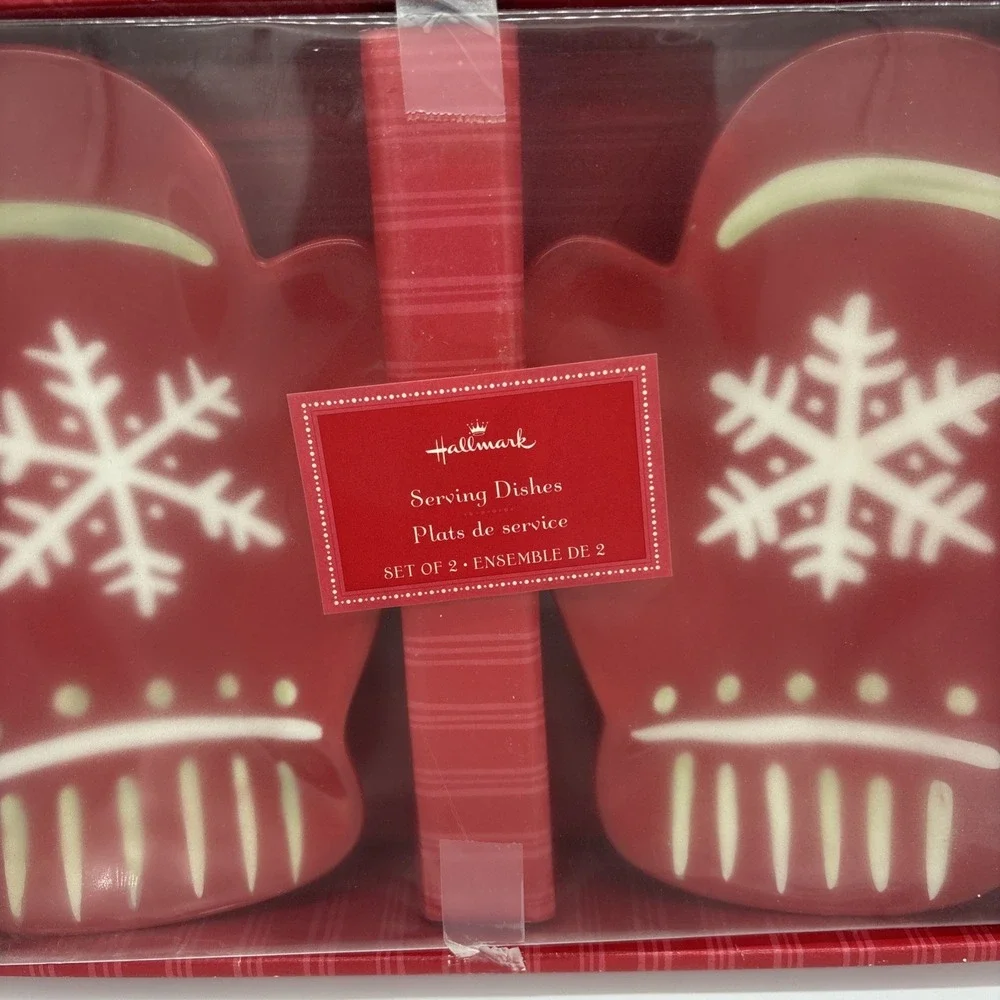 Hallmark Red Mittens Serving Dishes  8‎ 1/4